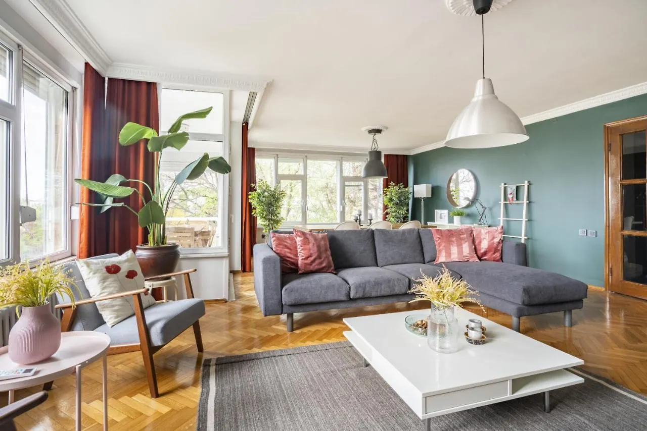 Апартаменты Spacious Flat Near Caddebostan Coast Стамбул Турция